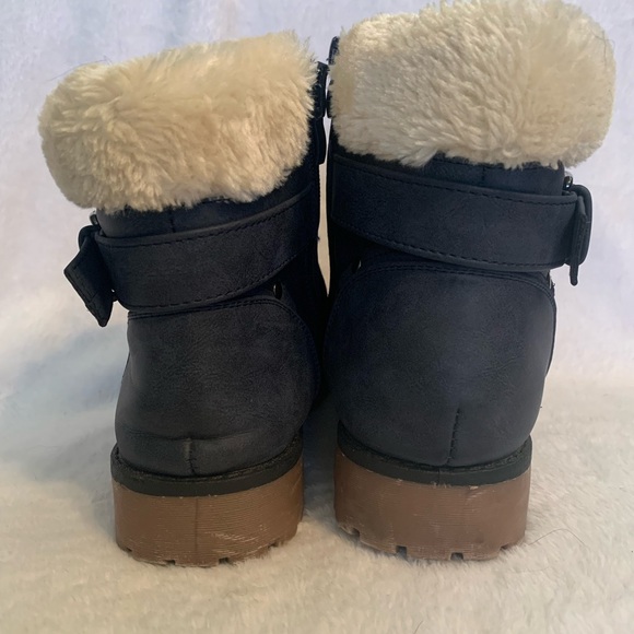 Apres by Lamo women’s size 7 boots! - Picture 5 of 9